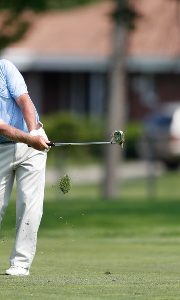 Scott Parel shoots 9-under 63, takes 2-stroke lead in Iowa